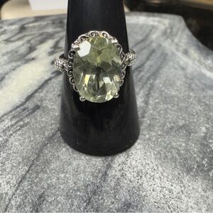Elegant Silver and Green Gemstone Ring